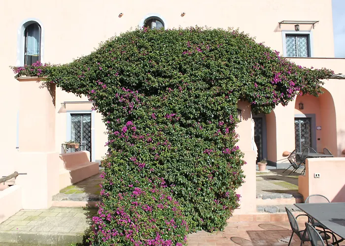 Hotel Flegrea House - Casa Rosa Pozzuoli